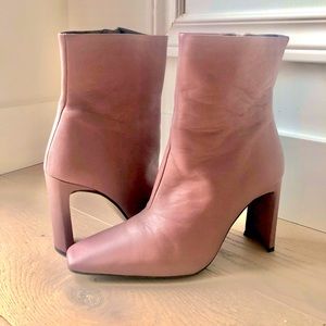 L’intervalle Rose Leather Boots